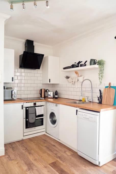 Penarth/Cardiff Bay: Deluxe Flat: 10 Mins To City! Ngoại thất bức ảnh