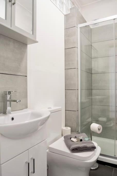 Penarth/Cardiff Bay: Deluxe Flat: 10 Mins To City! Ngoại thất bức ảnh